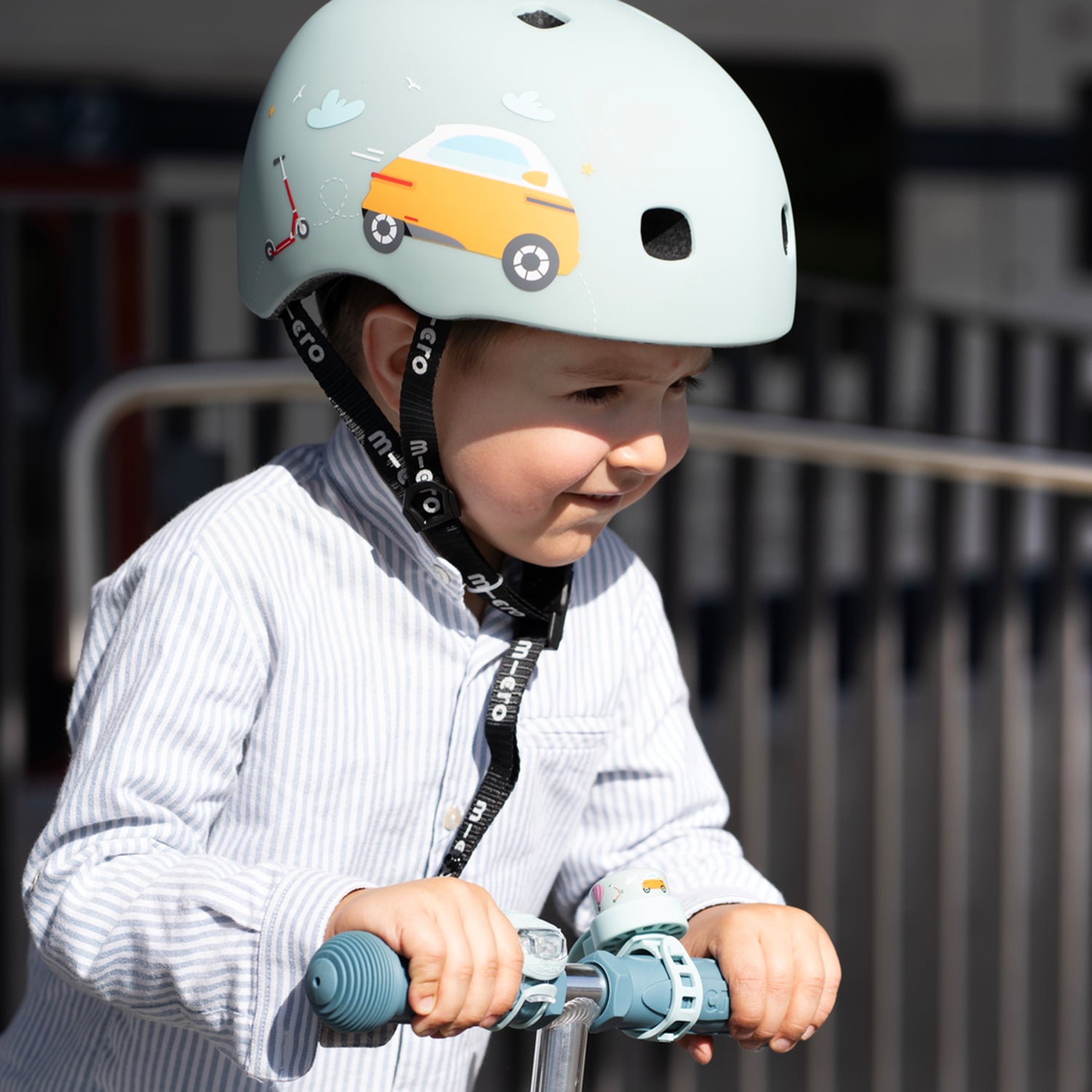 Micro Casco para Bicicleta y Scooters Auto Talla M