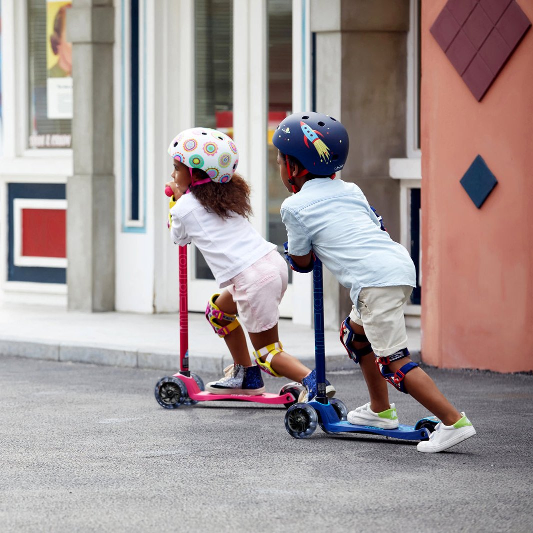 Micro Scooter Maxi Deluxe LED Azul Marino