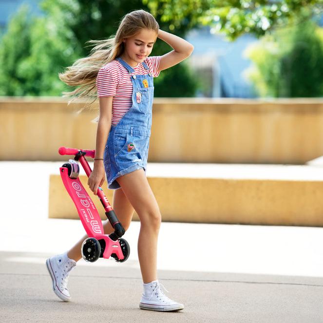 Micro Scooter Maxi Deluxe LED PLEGABLE Rosado Fuerte