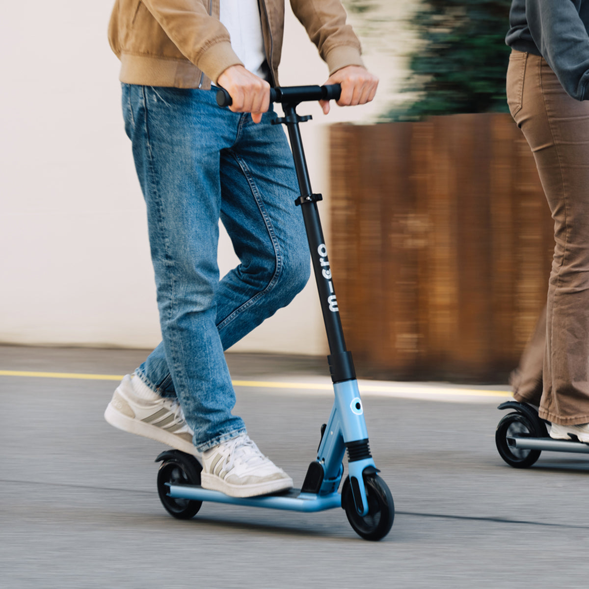 Micro Scooter Adolescentes Suspensión Sprite 2 ruedas Celeste