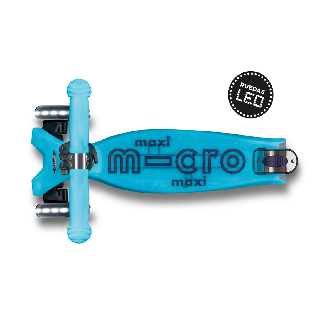 Micro Scooter Maxi Deluxe LED Brilla de Noche Celeste