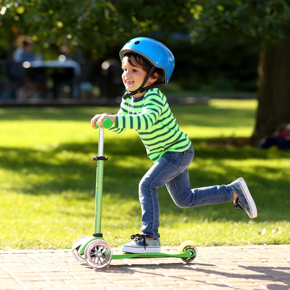 Micro Scooter Mini Deluxe Verde